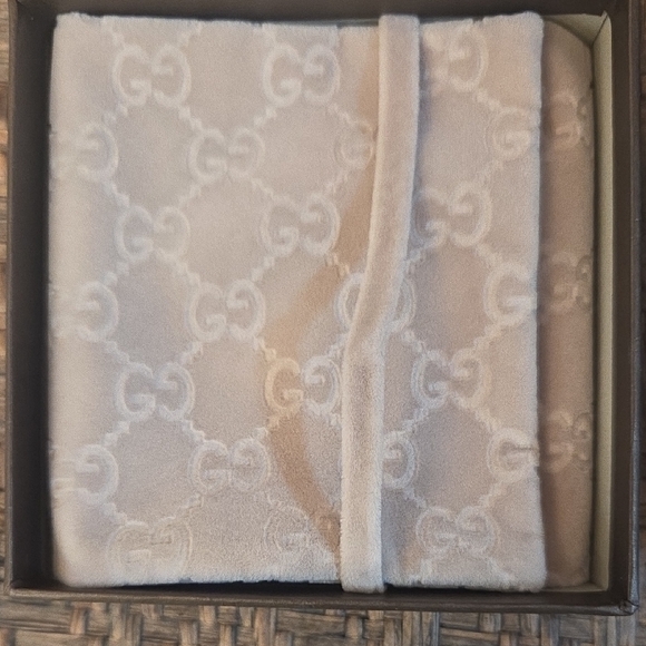 Gucci Silver Mesh Watch Band - Picture 4 of 5